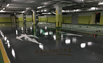 ‌旧地面翻新方案：门源环氧地坪涂层覆盖混凝土裂缝修复技术